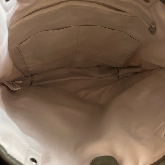 Medium sized purse - Picture 2 of 2